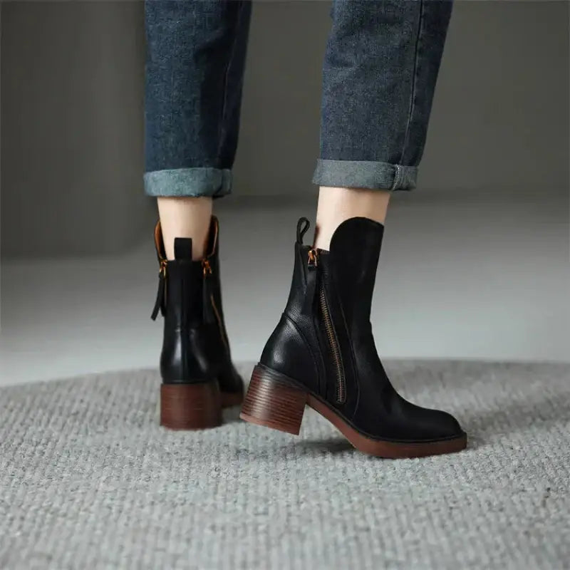 Women’s ankle boots with side zip and block heel - Women Boots